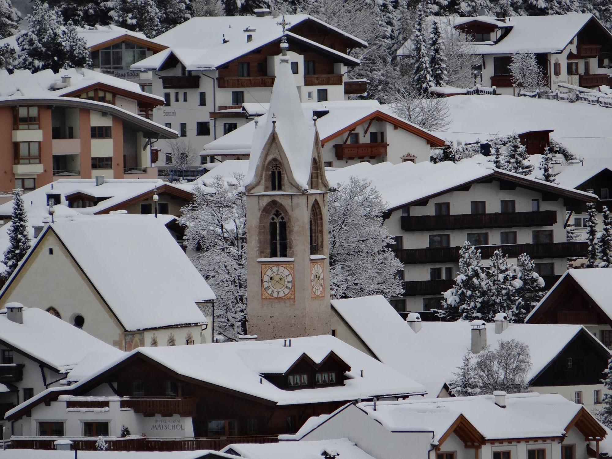 Hotel Silvretta แซร์เฟาส์ ภายนอก รูปภาพ